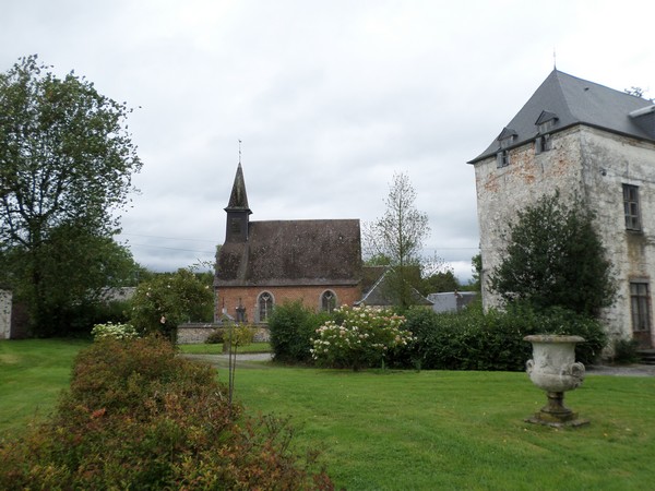 L'église de Beaurieux, vue du parc du château.