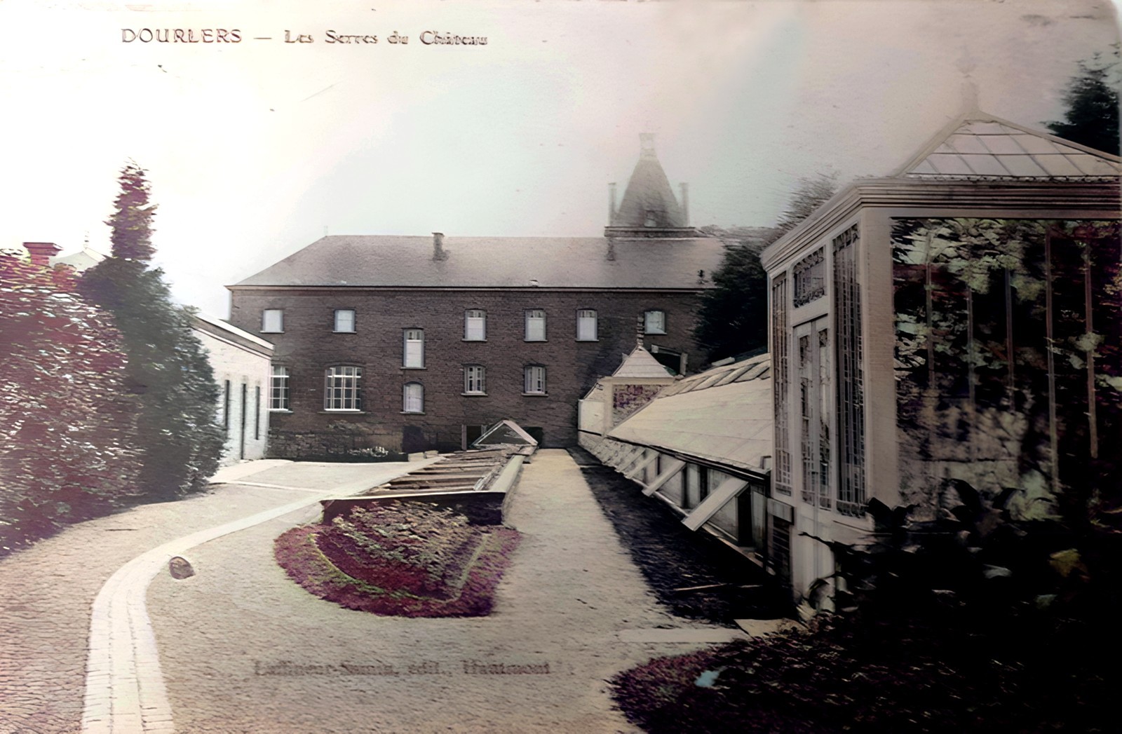 Le Château de Dourlers, carte postale, les serres.