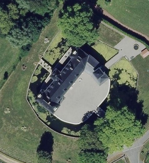 Le château d'Eth en vue satellite.