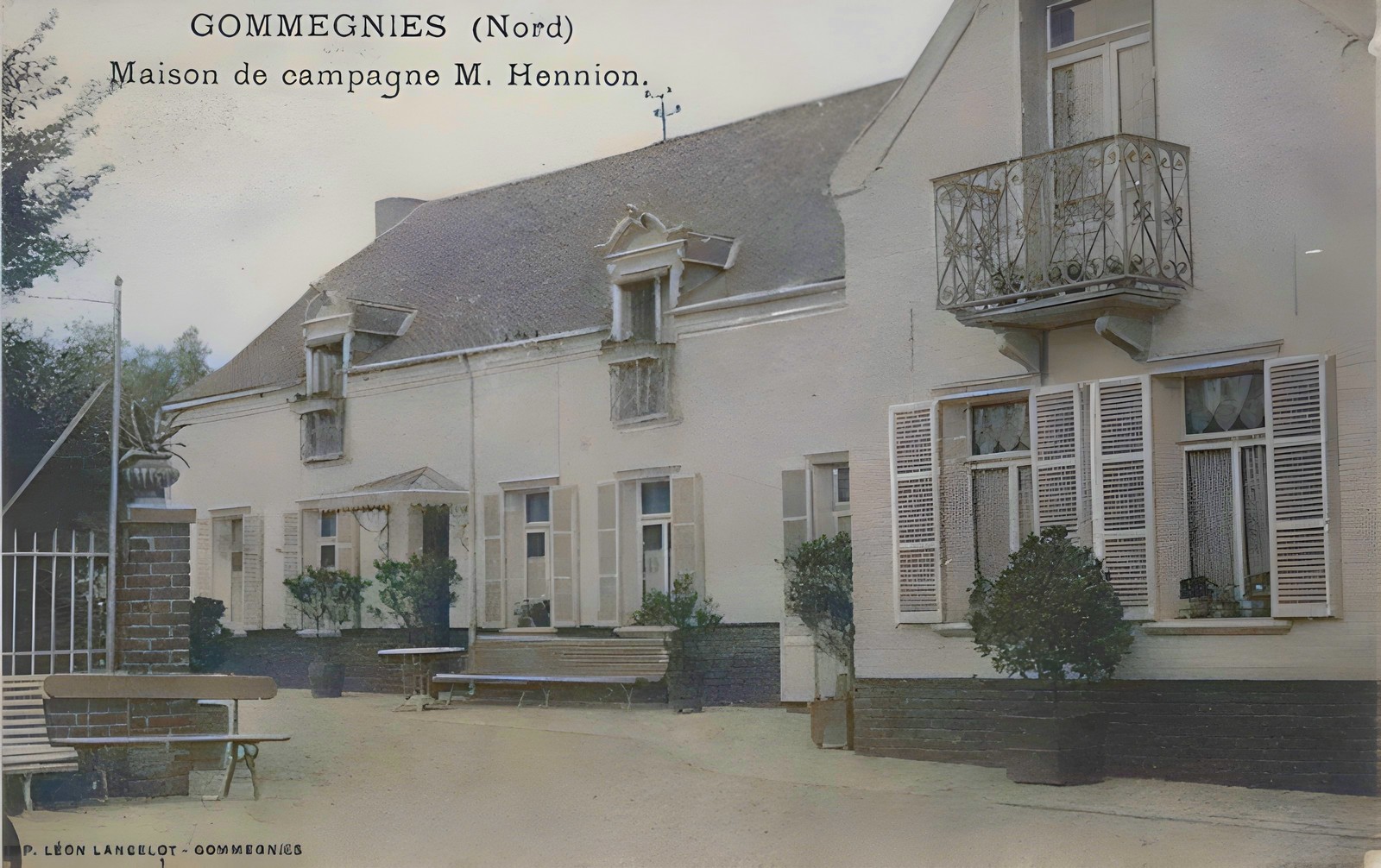 Le Château de Carnoy à Gommegnies, carte postale ancienne.