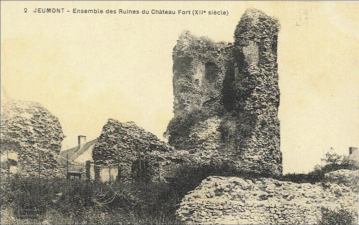 Le château de Jeumont sur une ancienne carte postale.