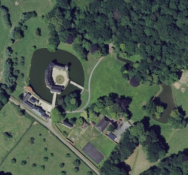 Le château de Potelle, vue satellite