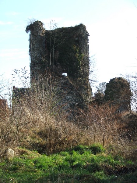 Ruines du château à Jeumont