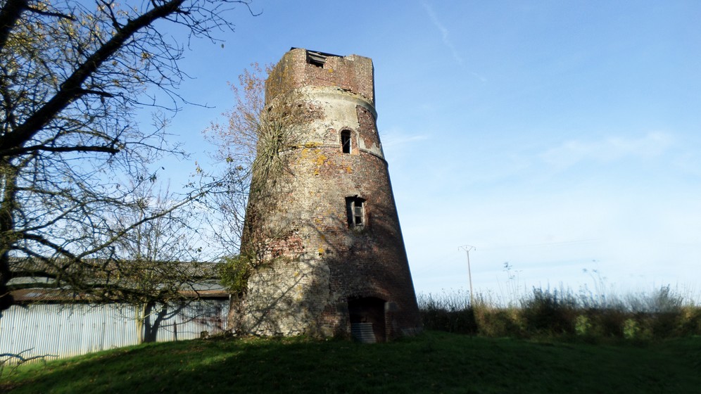 Avesnois, le moulin Richard à Houdain lez Bavay.