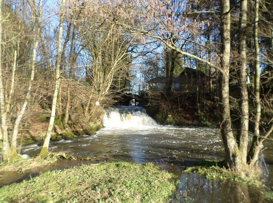 Anor, la cascade de la Neuve-Forge, sur l’Oise.