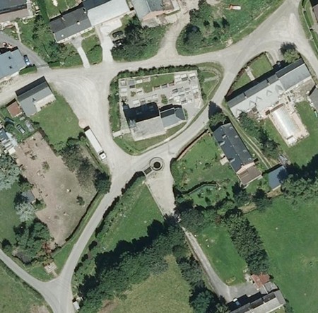 Vue satellite de la Fontaine Saint-Éloi, à Floursies.
