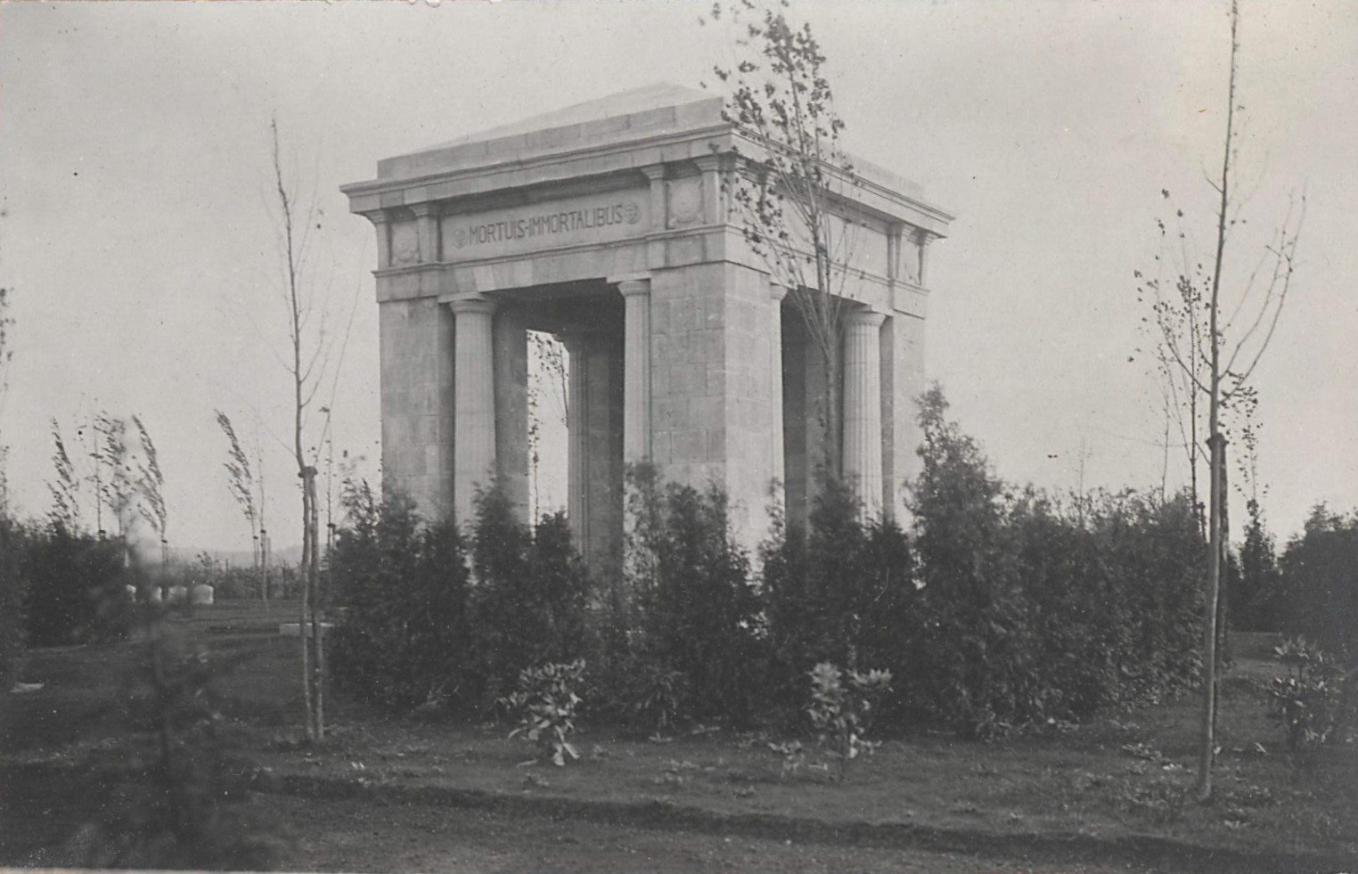 La nécropole nationale d'Assevent.