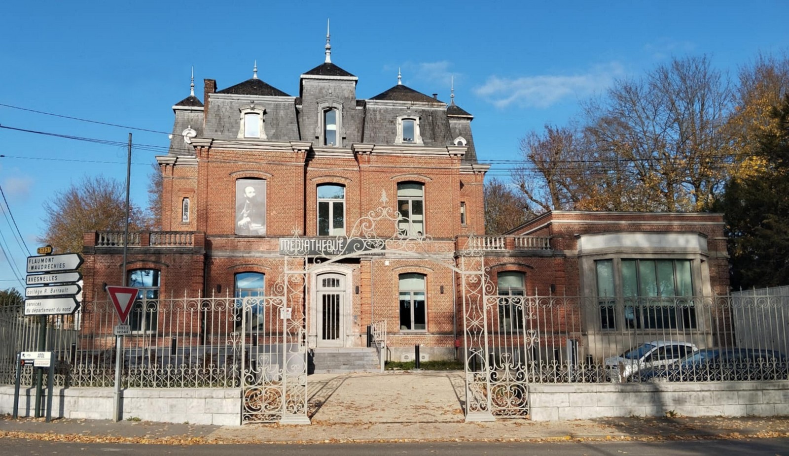 La médiathèque d'Avesnes sur Helpe.