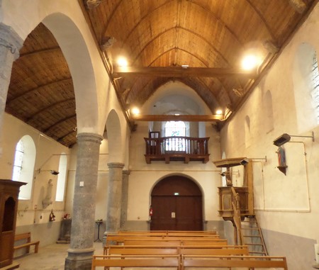 église St Nicolas à Louvignies-Bavay. tribune d'orgue.