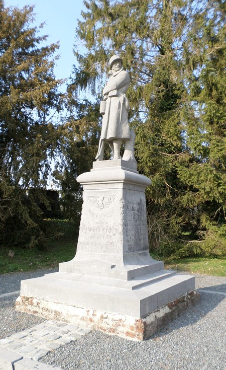Monument aux morts de Bettrechies.
