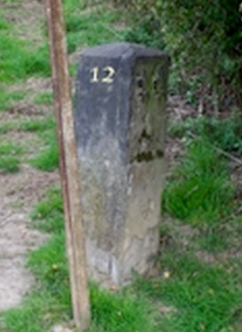 Frontière franco-belge, borne N° 12
