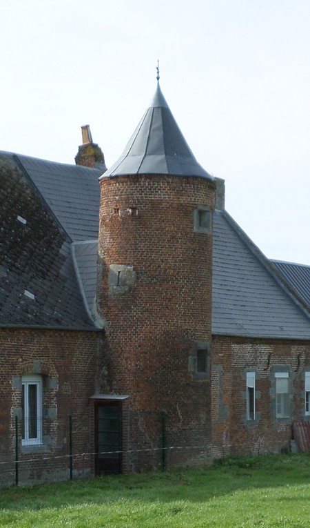 Tour de l'ancien château de Boulogne sur Helpe.