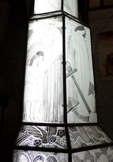 Croix lumineuse de l'église de Boussois.
