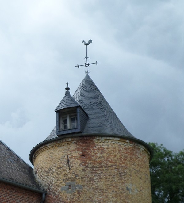 Le Château Voyaux à Eppe Sauvage, toit de la tour