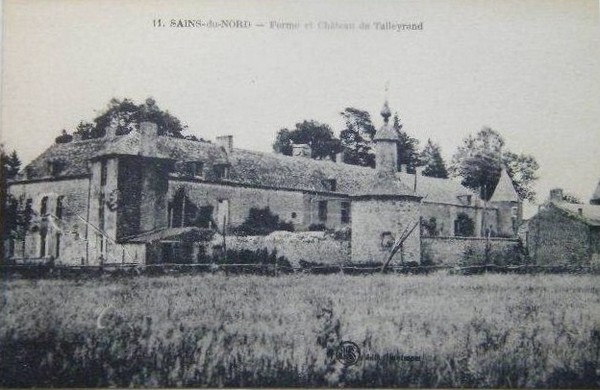 La ferme - château du Pont de Sains à Féron, carte postale ancienne.