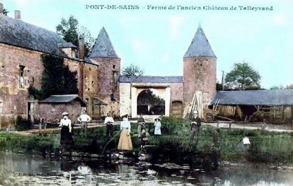 Le château du Pont de Sains à Féron, carte postale ancienne.