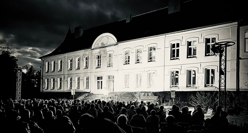 Château de Gussignies, soirée théatrale