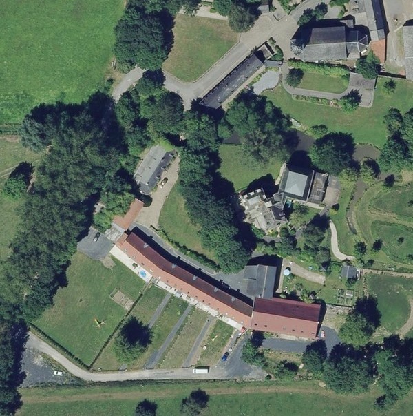 Le Château de Ruesnes en vue satellite.