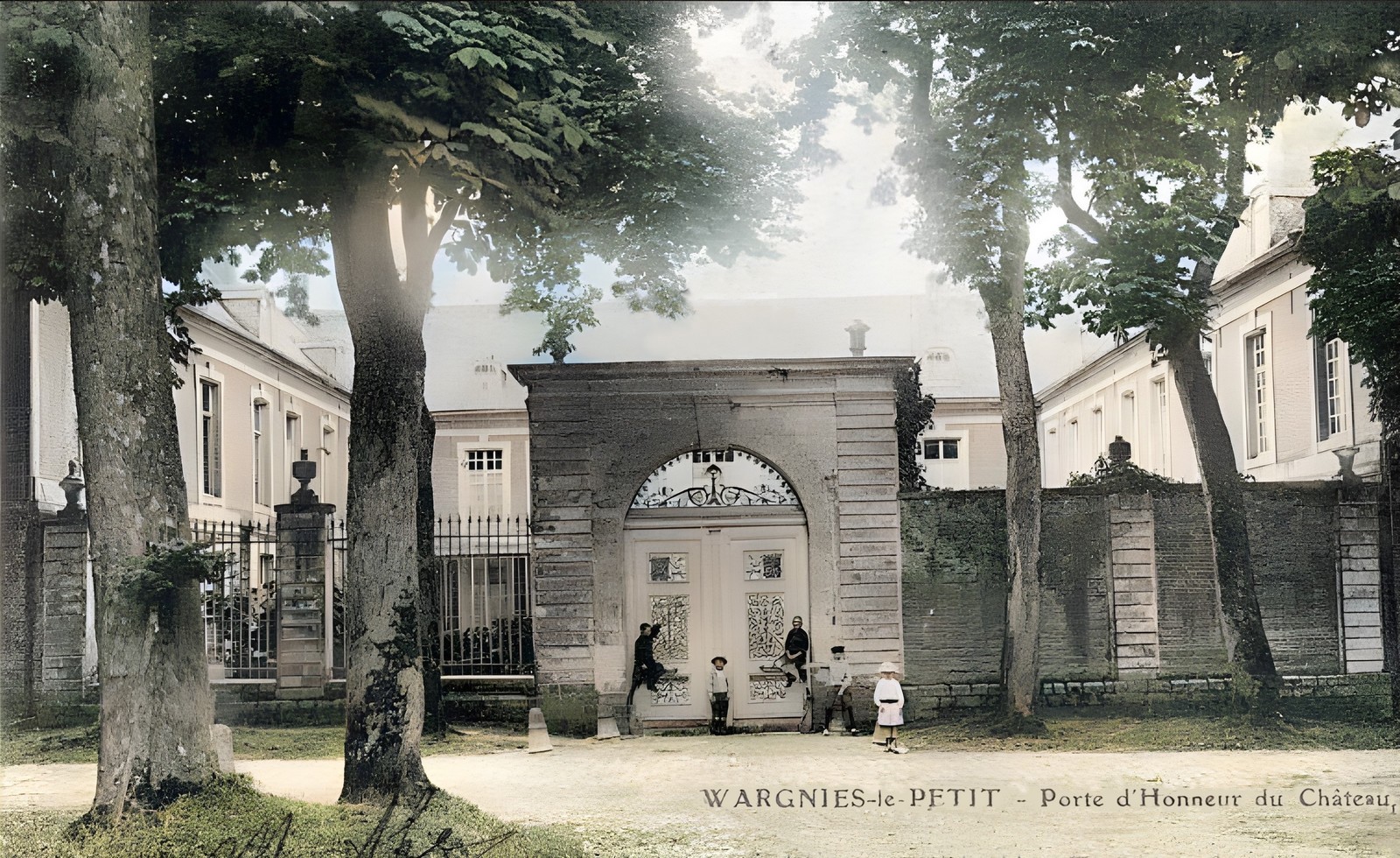 L'ancienne entrée du château de l'Epine à Wargnies le Petit.