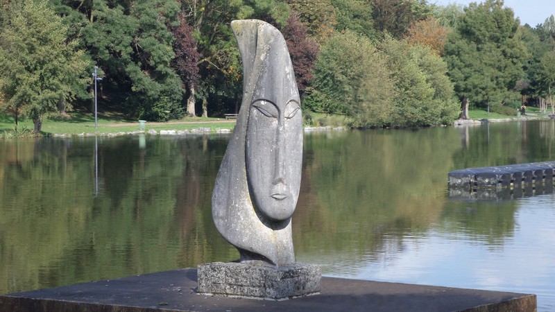 Photos de l'Avesnois, sculpture au lac du Paradis à Louvroil