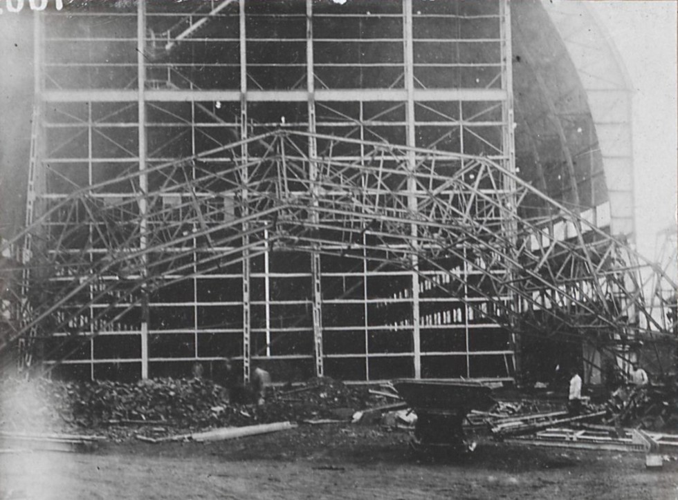 Le dirigeable à Maubeuge 