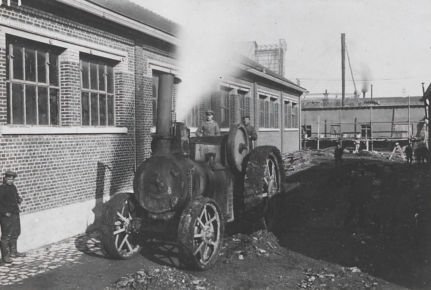 Le dirigeable à Maubeuge 