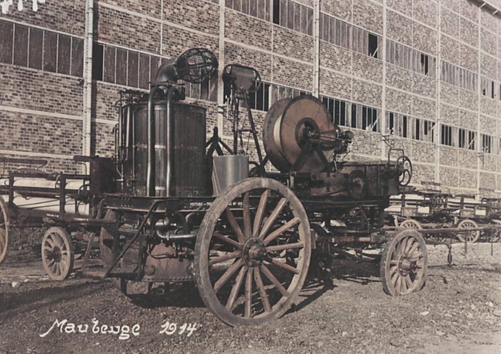 Le dirigeable à Maubeuge 