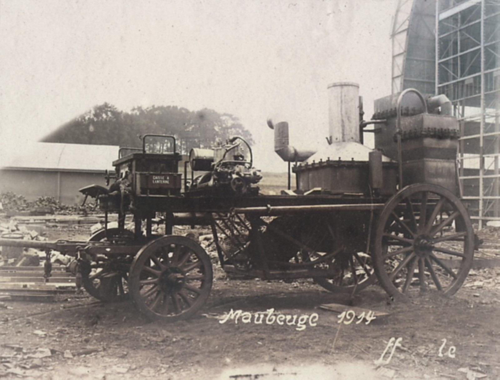 Le dirigeable à Maubeuge 