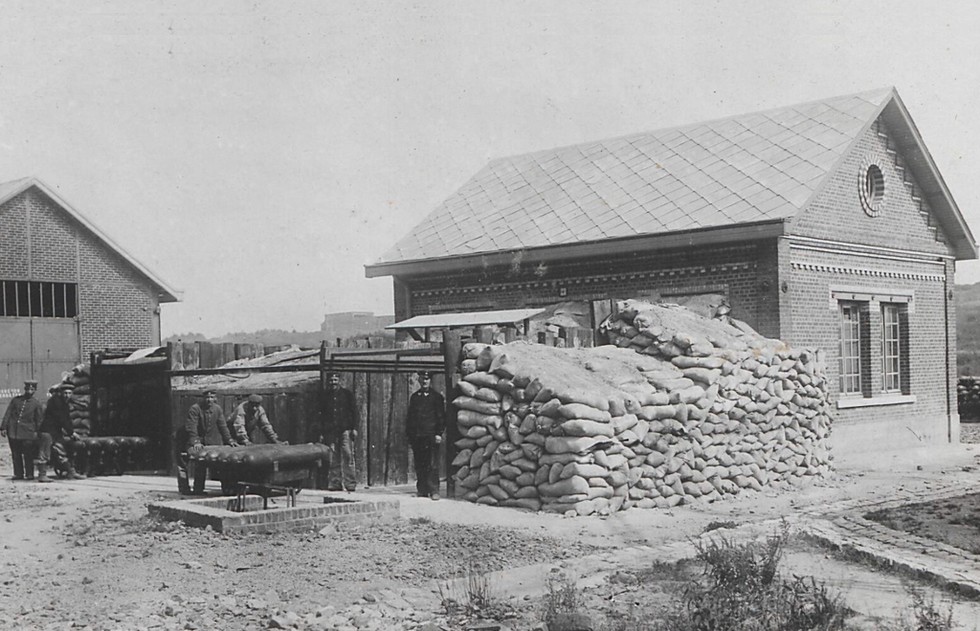 Le dirigeable à Maubeuge 
