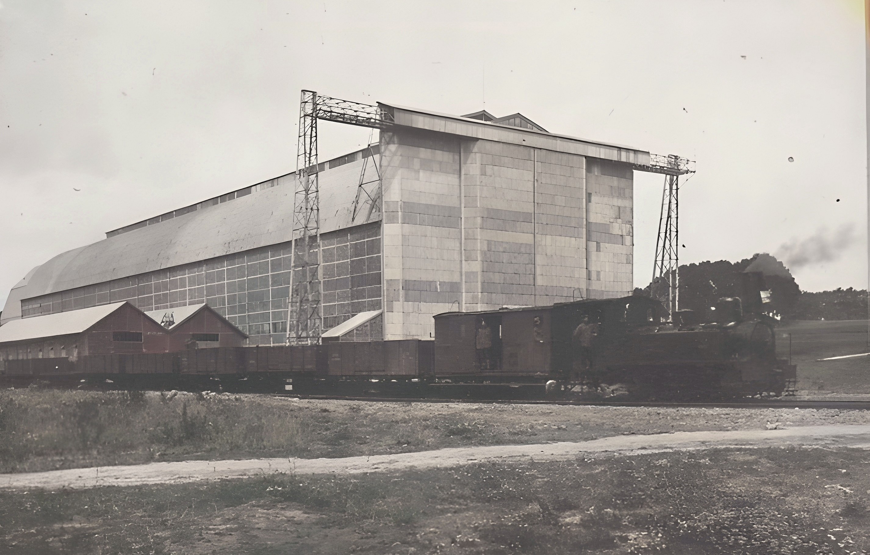 Le dirigeable à Maubeuge 