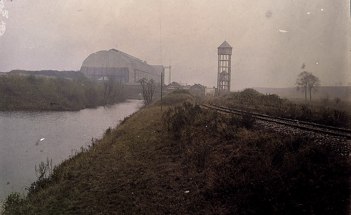 Le dirigeable à Maubeuge 