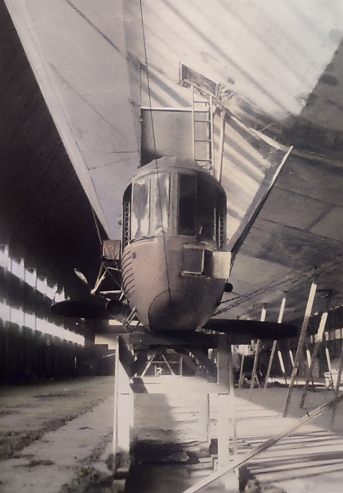 Le dirigeable à Maubeuge 