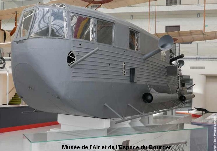 Le dirigeable à Maubeuge 