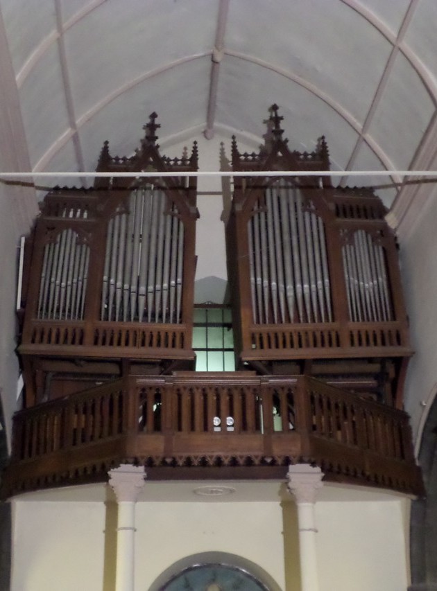 Eglise St Amand à Ferrière la Grande, l'orgue.