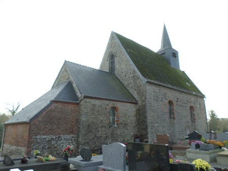 L'église Saint-Rémy de Floursies.