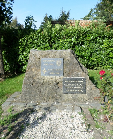 Monument aux Morts de Gommegnies.