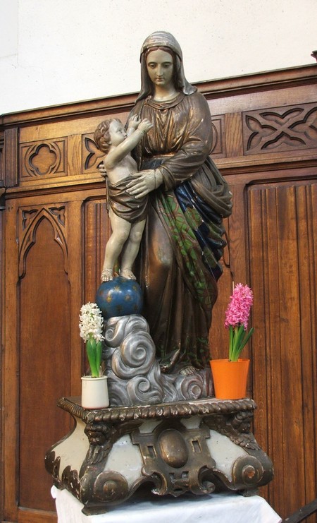Eglise d'Hautmont : La Vierge et l'Enfant