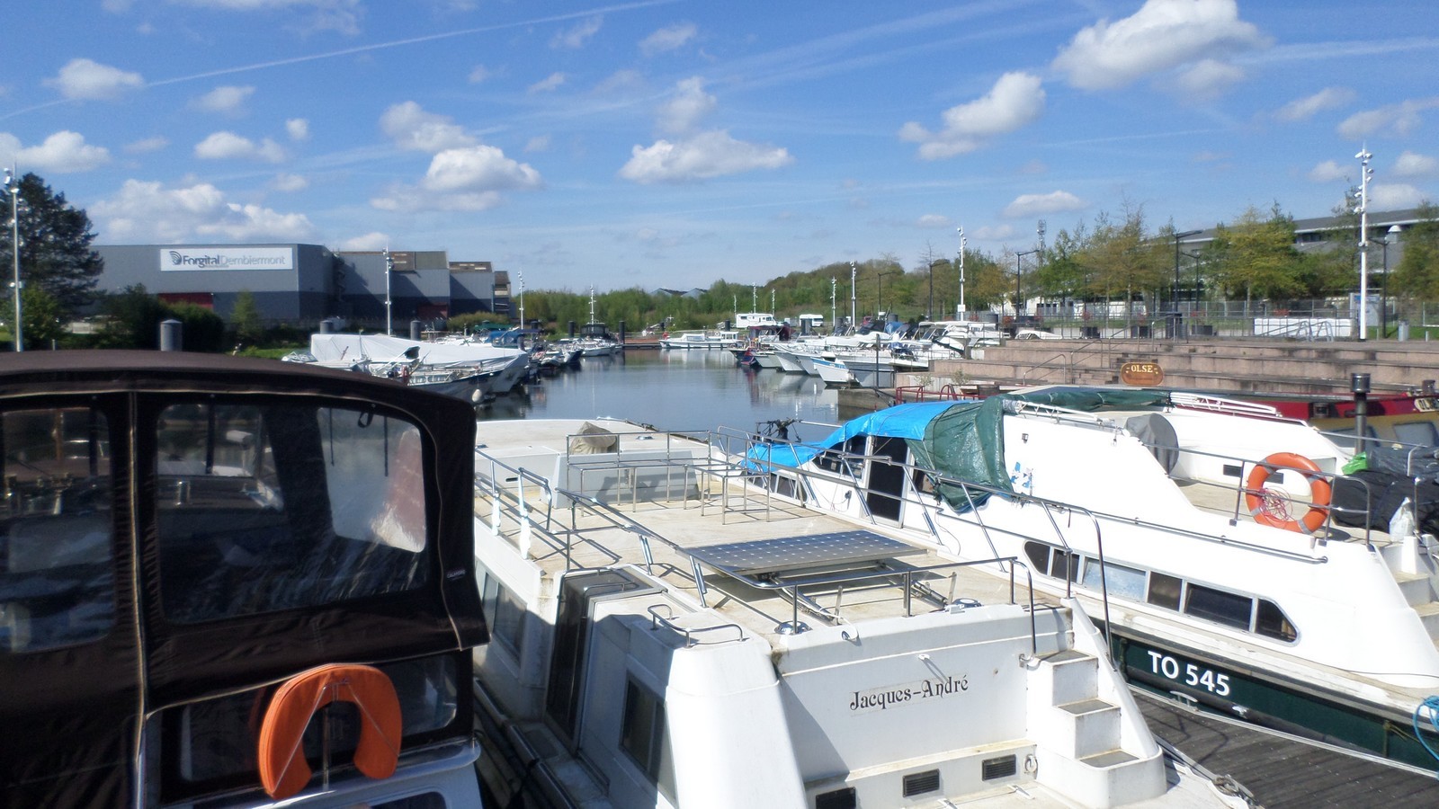 port de plaisance d'Hautmont.