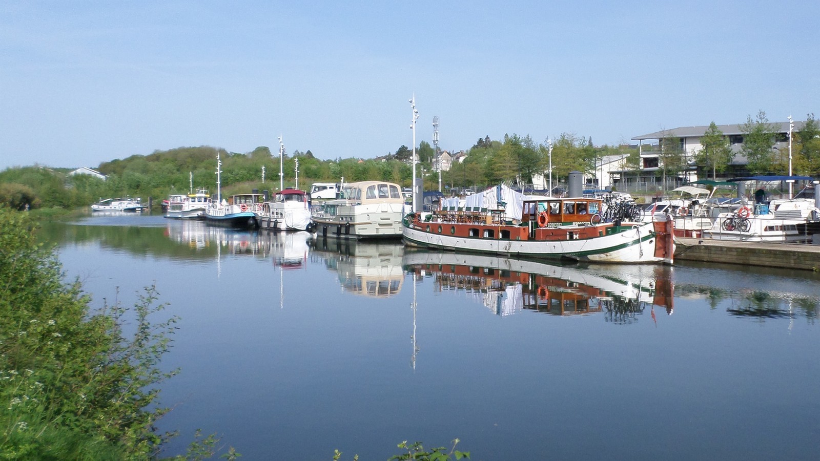 port de plaisance d'Hautmont.