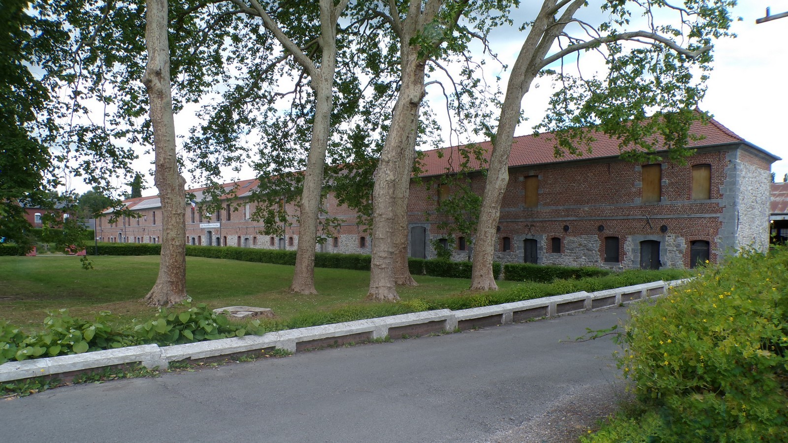 Landrecies, la halle au grain.