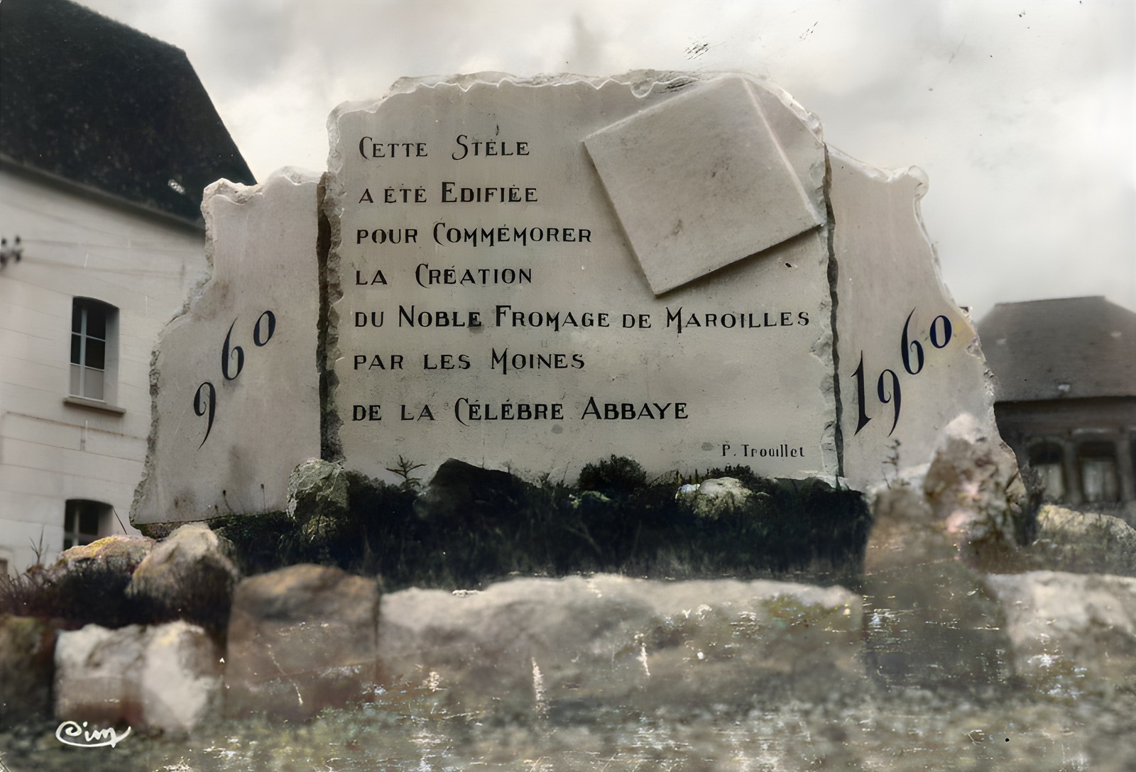 Stèle commémoration du Maroilles