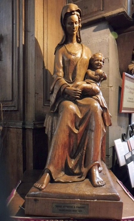 Eglise de Maroilles, vierge et l'enfant en bois