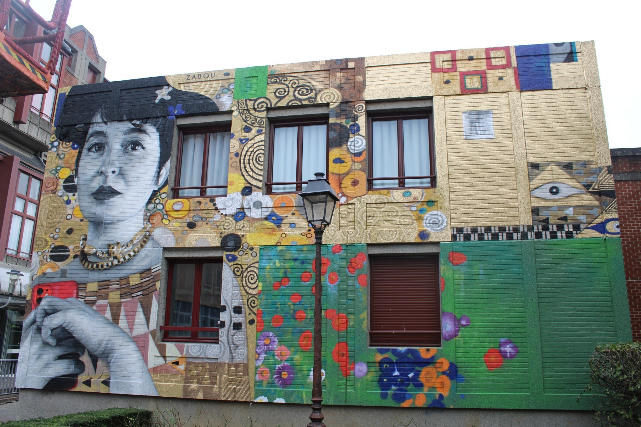 Maubeuge, fresque à Joyeuse.