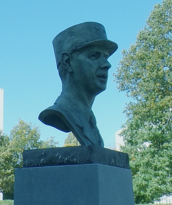 Maubeuge Buste du Général de Gaulle.