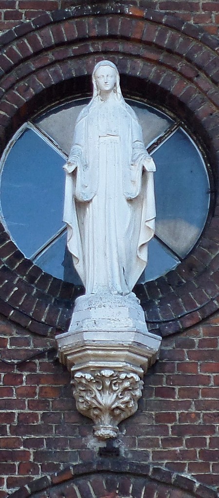 Vierge de l'église de Douzies à Maubeuge.