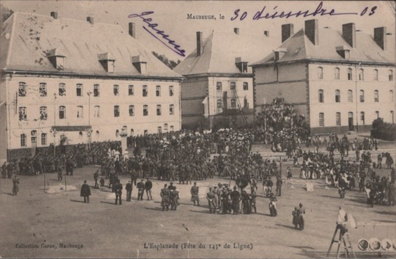 Cartes postales anciennes de Maubeuge, L'Esplanade et la Caserne Joyeuse