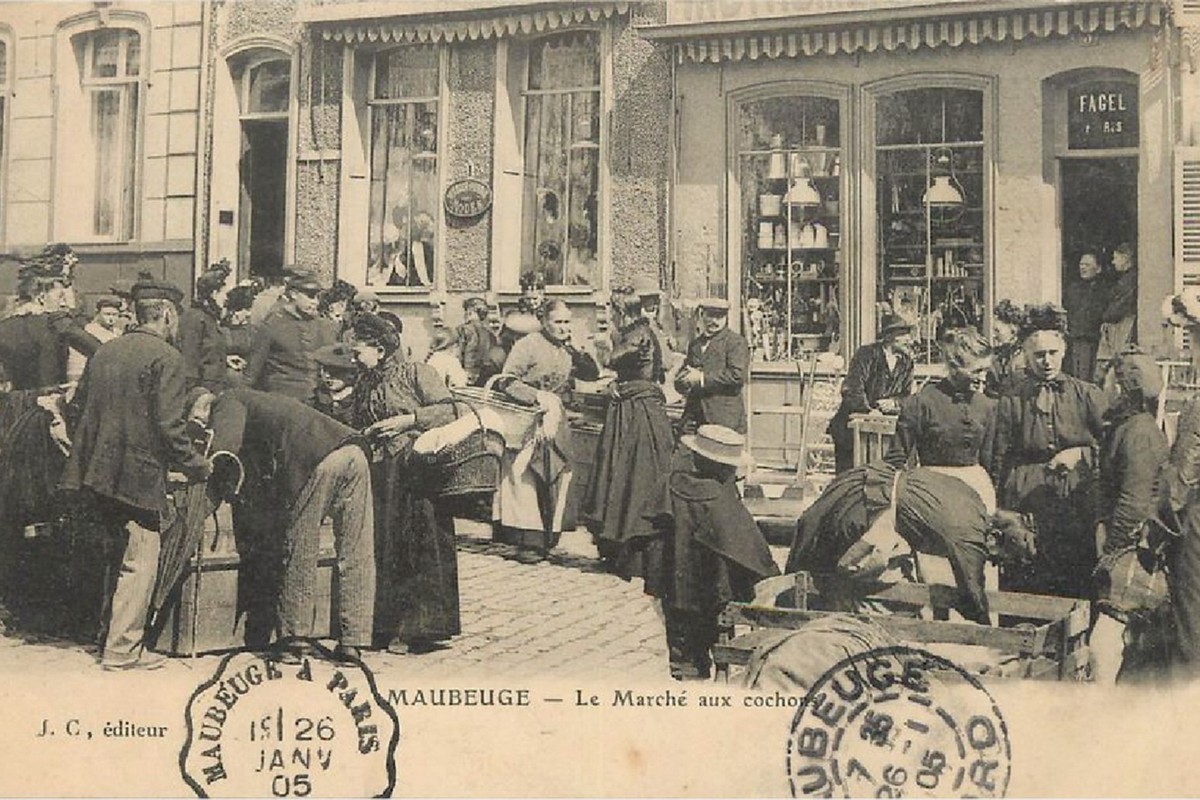 Cartes postales anciennes de Maubeuge, marché aux fils