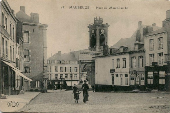 Maubeuge, la place du marché aux Fils.