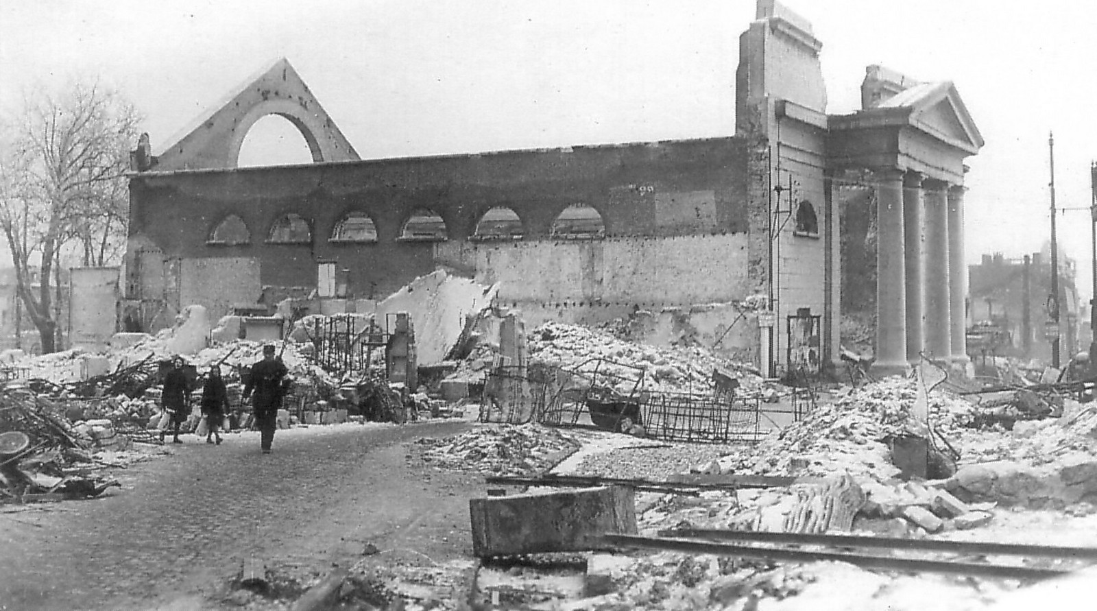 Maubeuge, l'église après les bombardement du 16 mai 1940