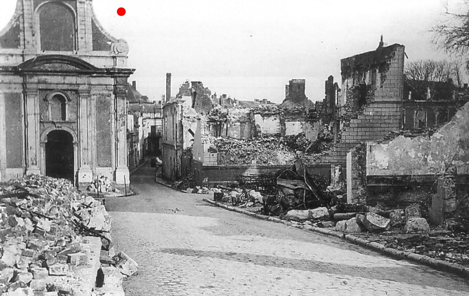 Maubeuge, bombardements de mai 1940, le marché aux Herbes